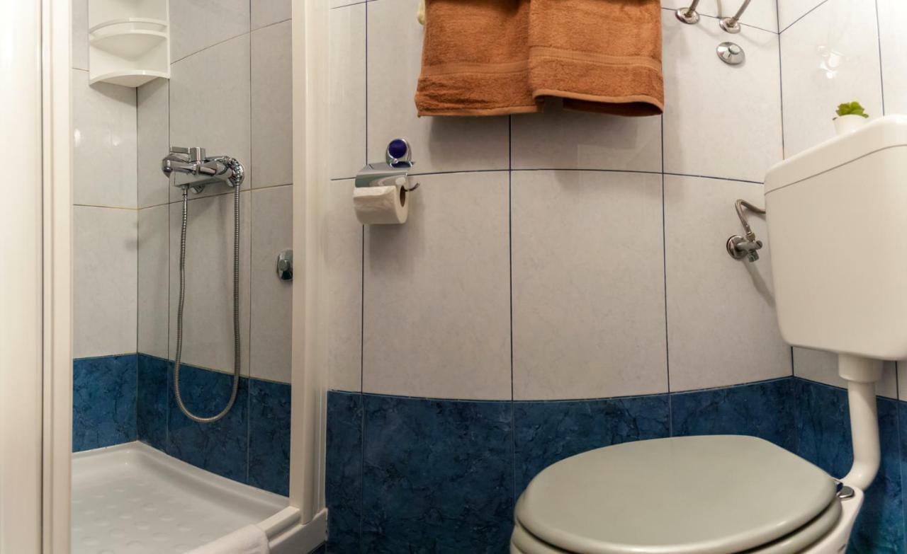 Apartment Nonna Krk Town Esterno foto